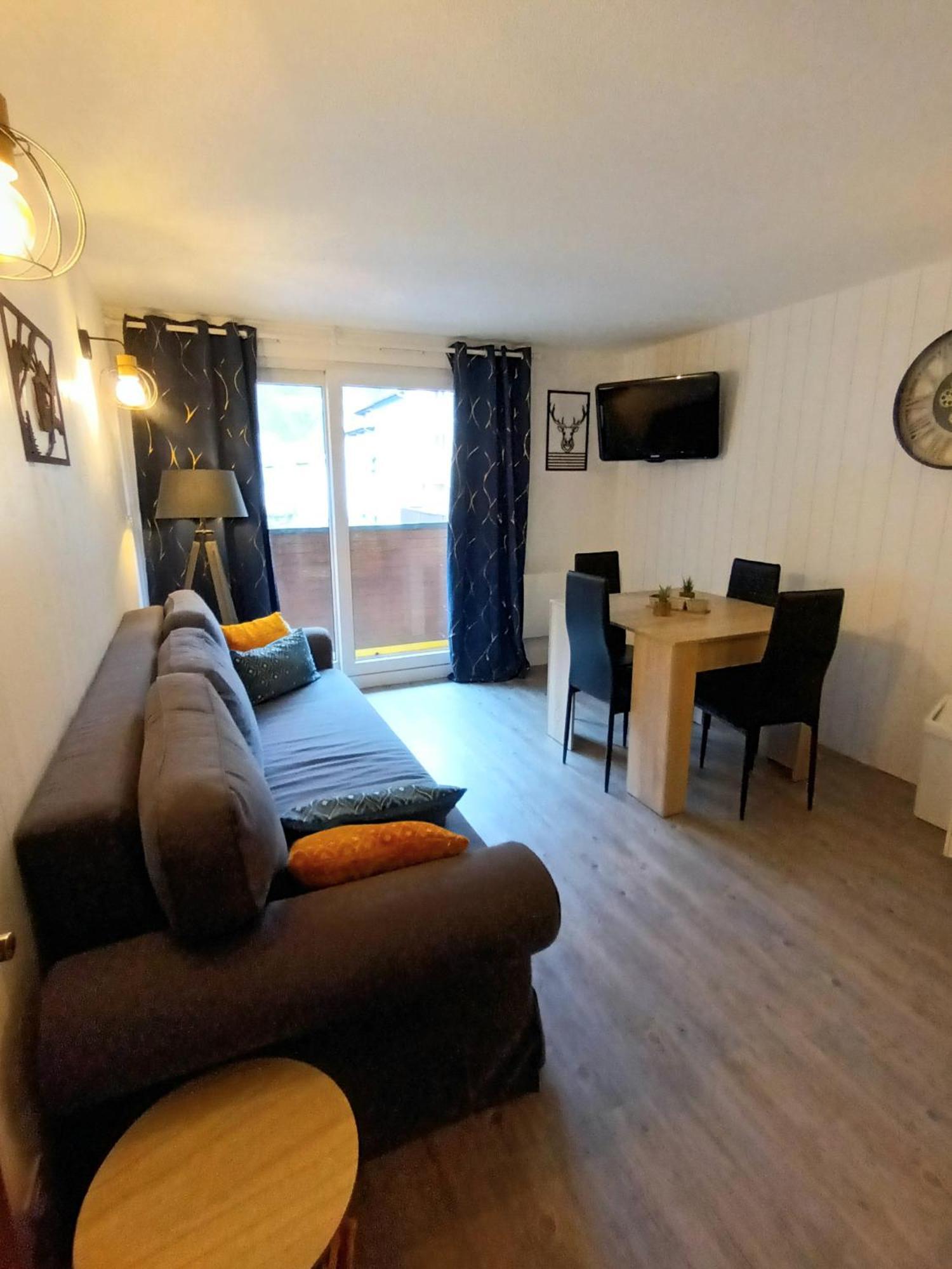 Appartement 4-6 Pers Proche Centre Village سانت لاري سولون المظهر الخارجي الصورة